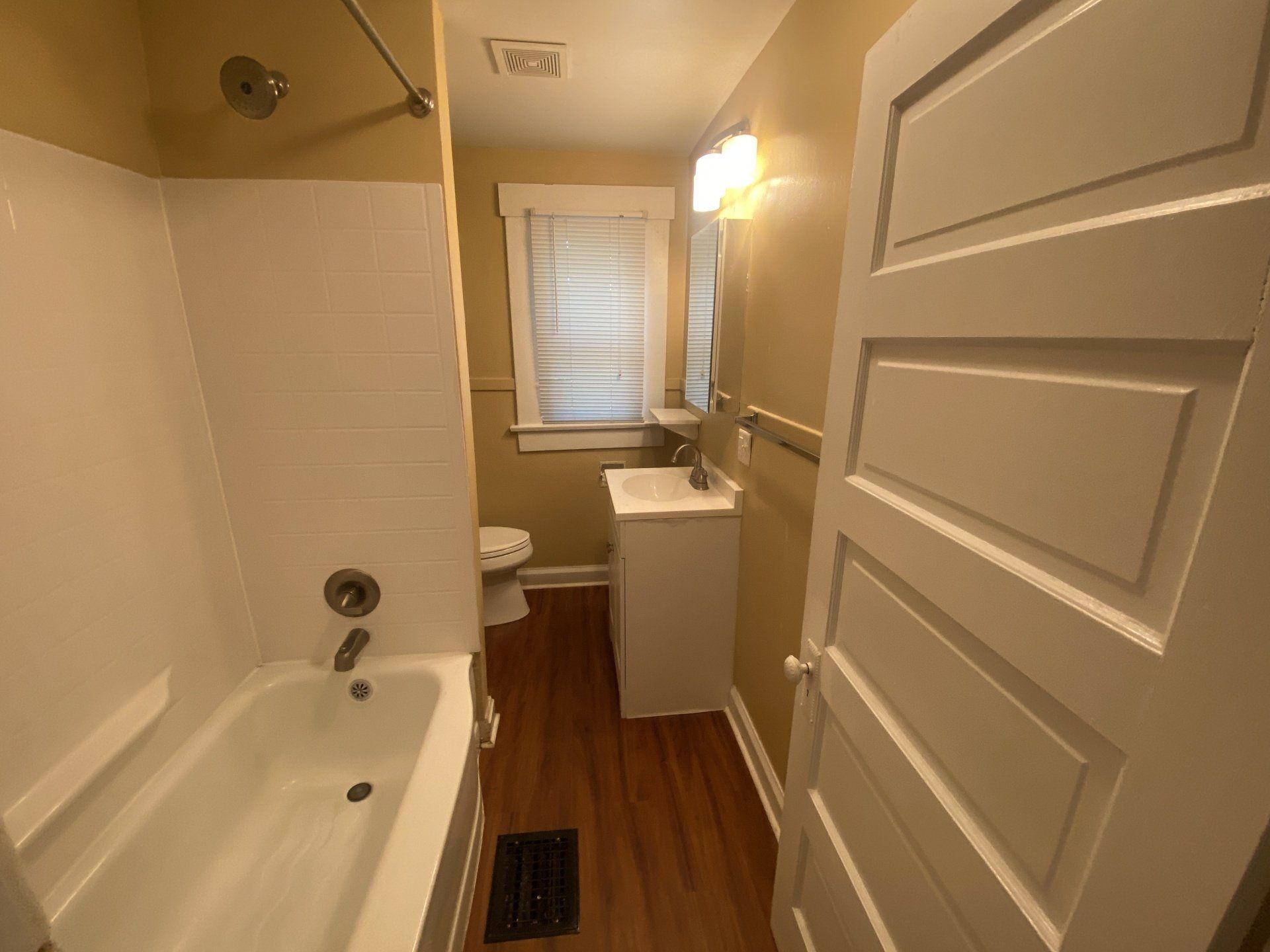 63 1/2 W. Oakland Ave. - Bathroom 02
