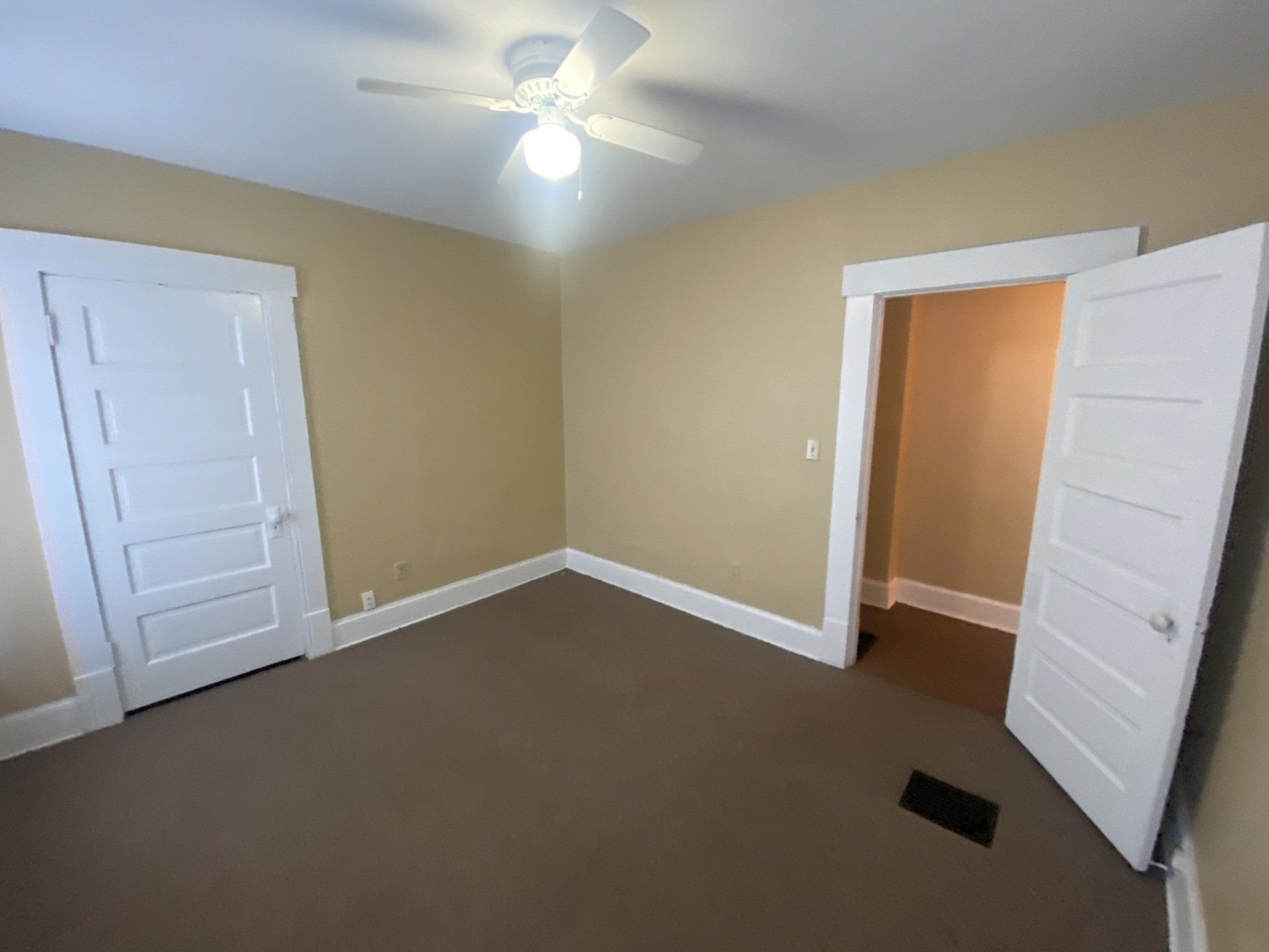 63 1/2 W. Oakland Ave. - Bedroom 09