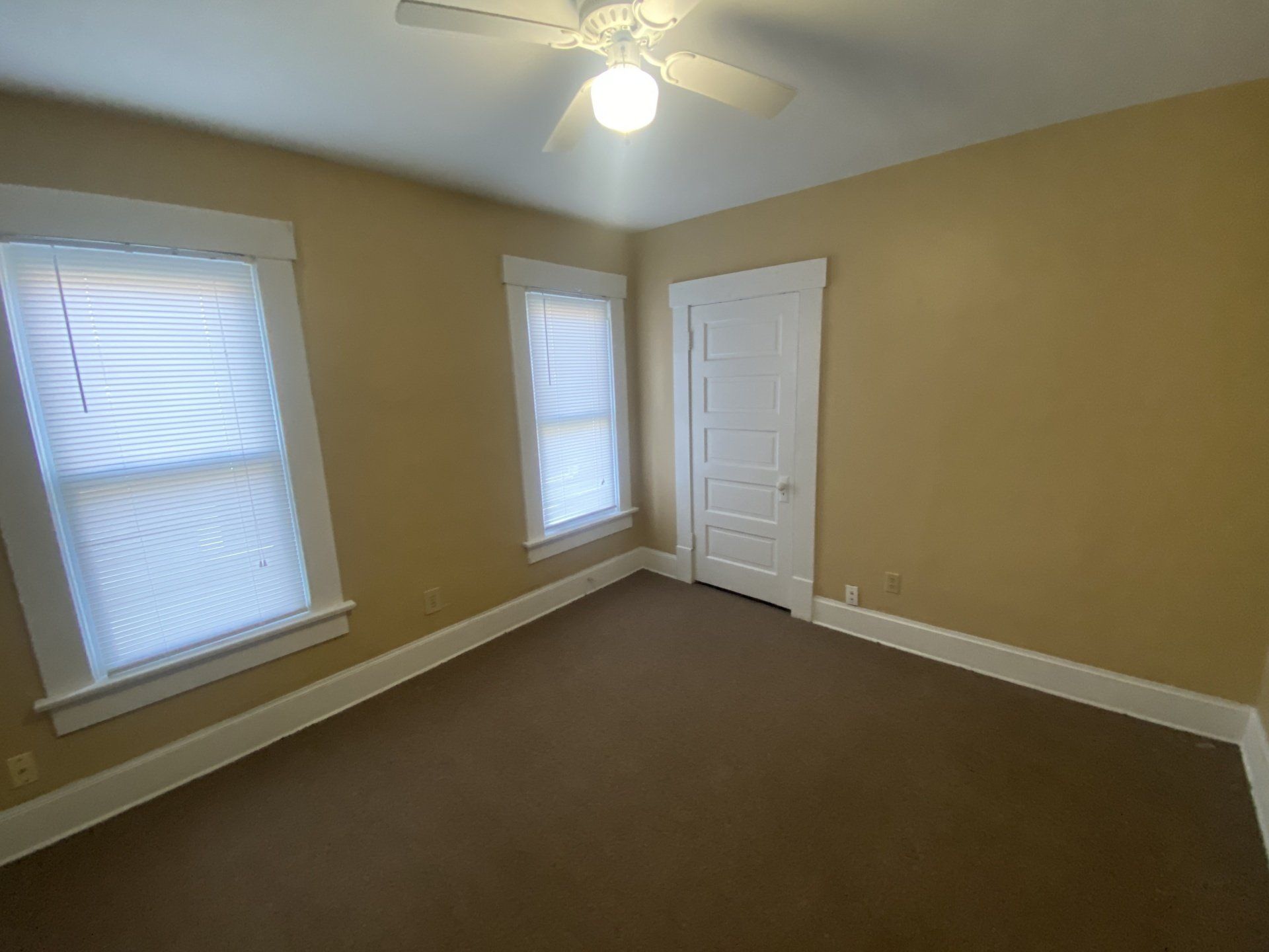 63 1/2 W. Oakland Ave. - Bedroom 08