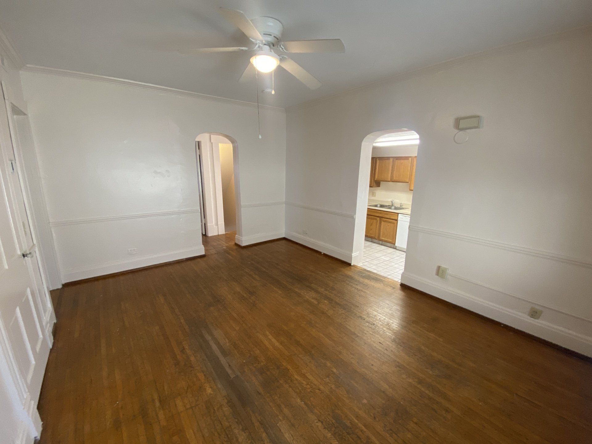 49.5 W. Tompkins Ave. - Living Room 06