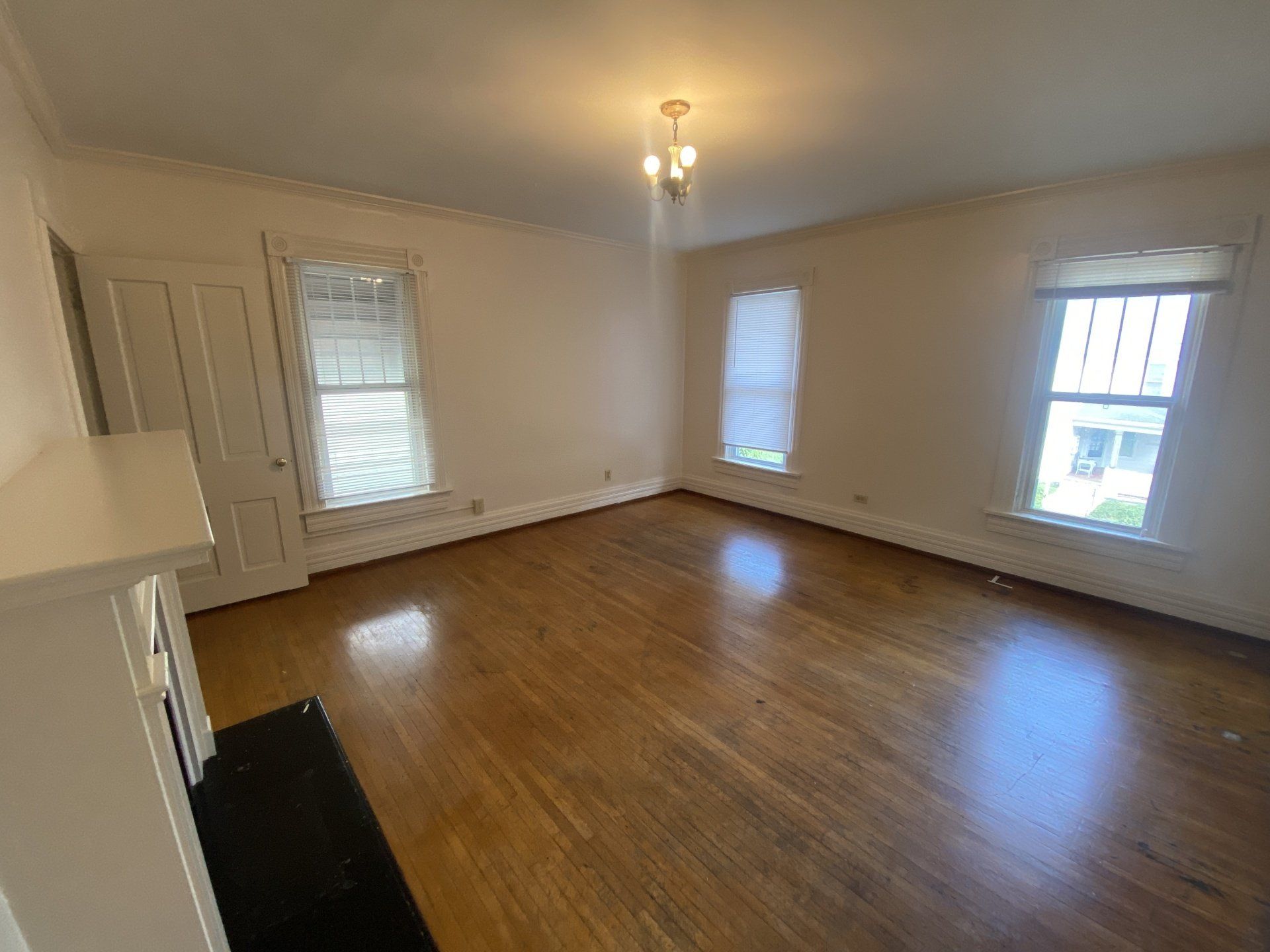 49.5 W. Tompkins Ave. - Living Room 05