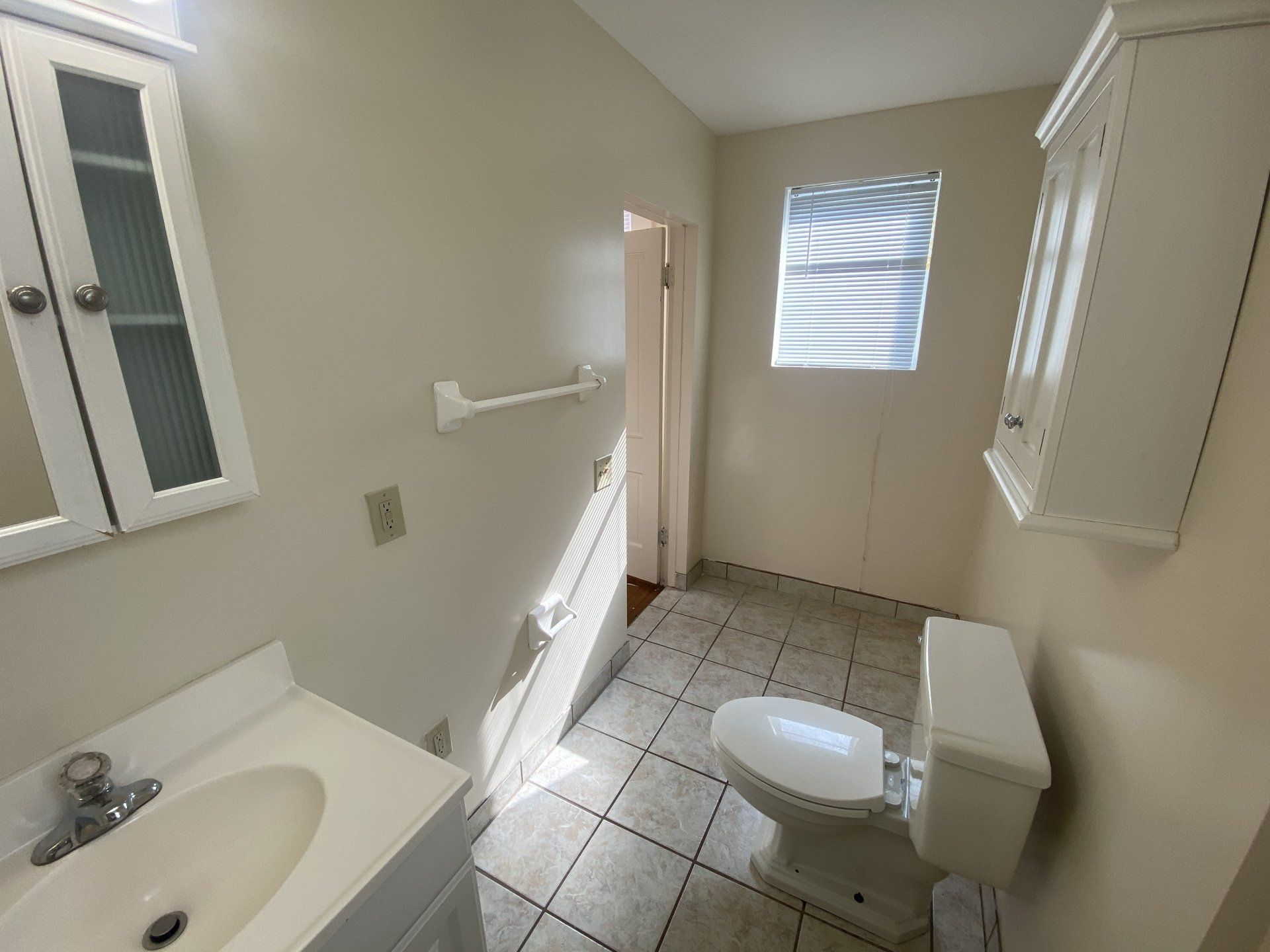 49.5 W. Tompkins Ave. - Bathroom 02