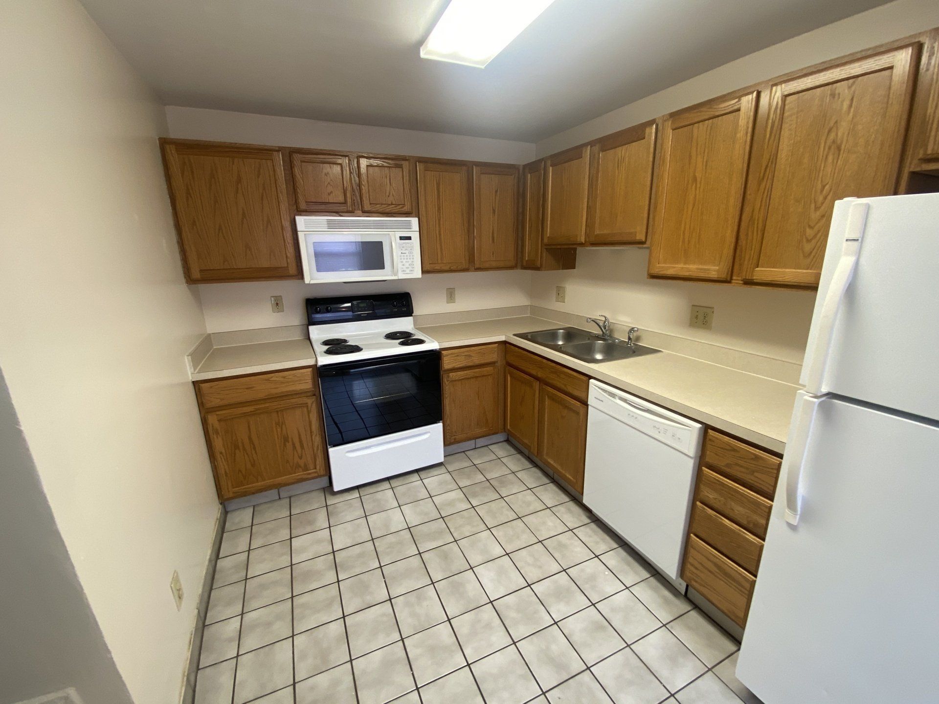 49.5 W. Tompkins Ave. -  Kitchen 04