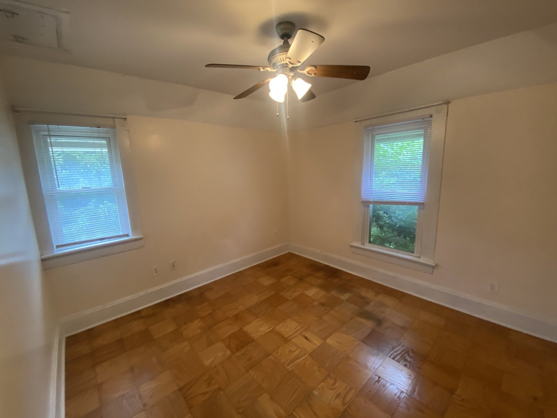 70 W. Norwich Ave bathroom