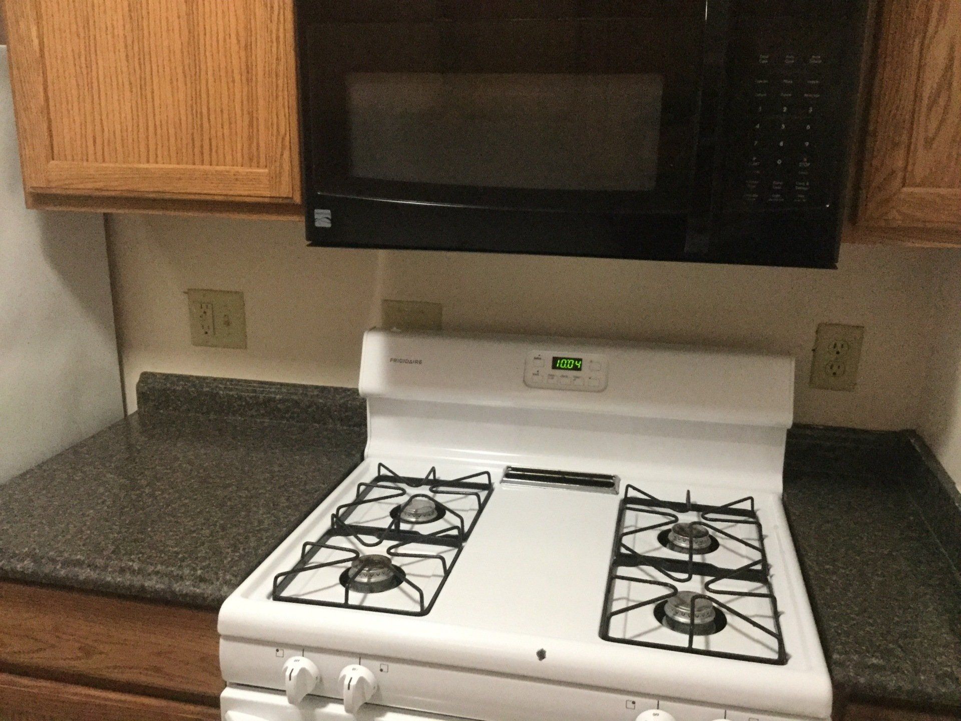 773 Riverview Dr interior