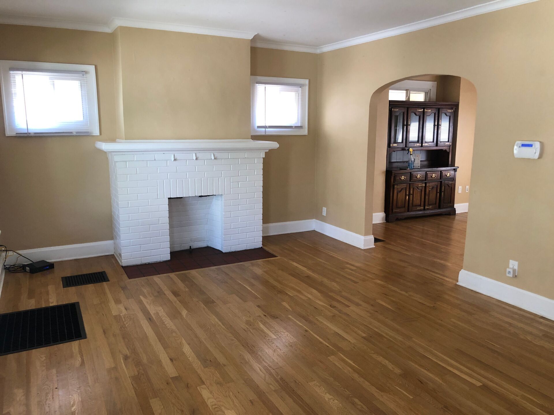 51 W. Oakland Ave living room