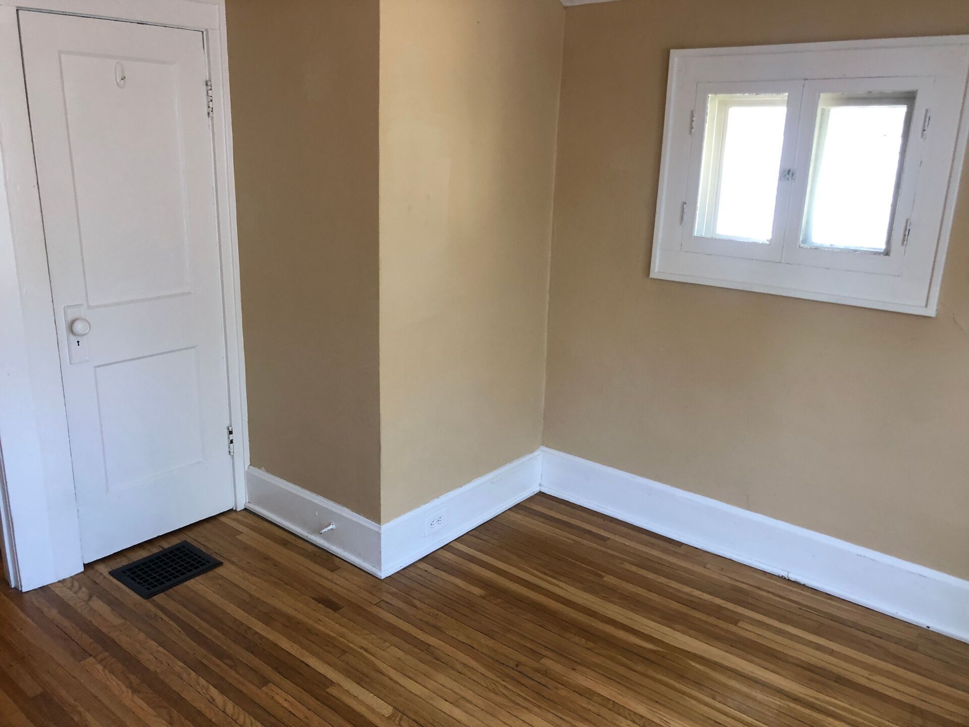 51 W. Oakland Ave closet