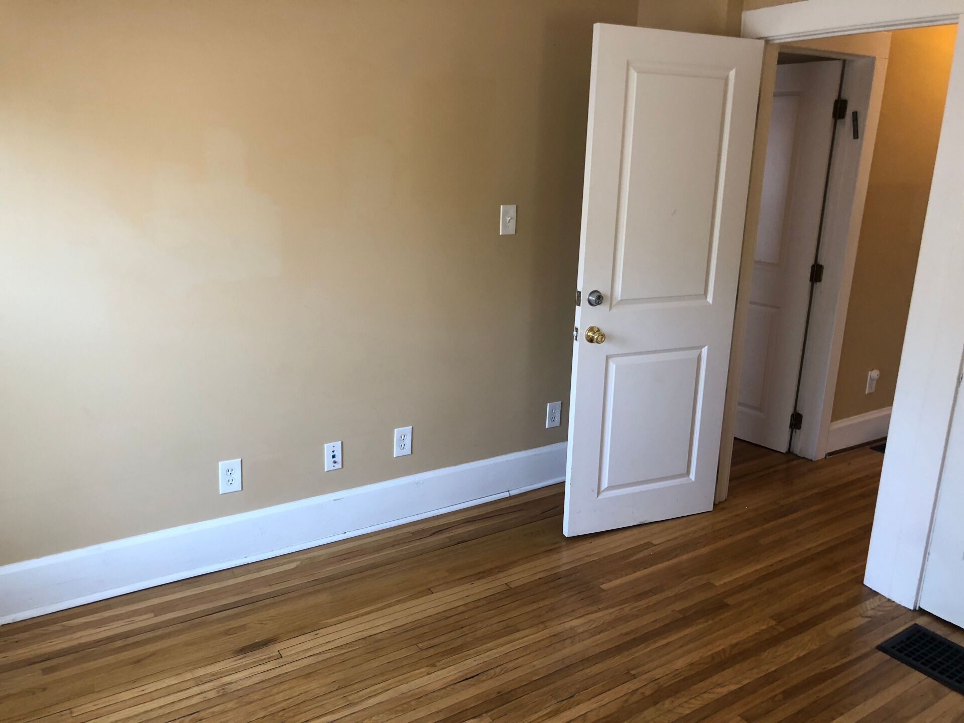 51 W. Oakland Ave door