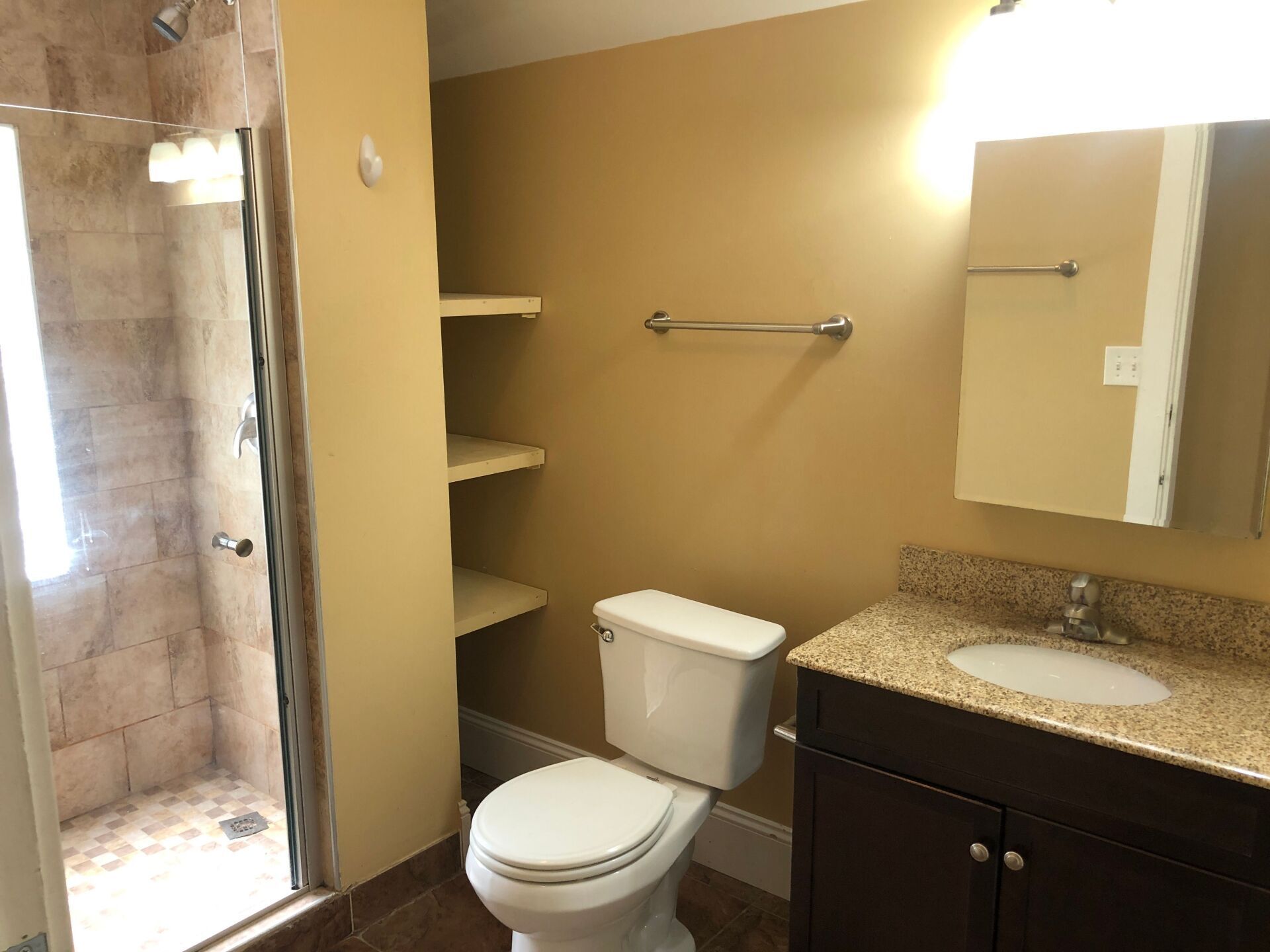 51 W. Oakland Ave bathroom