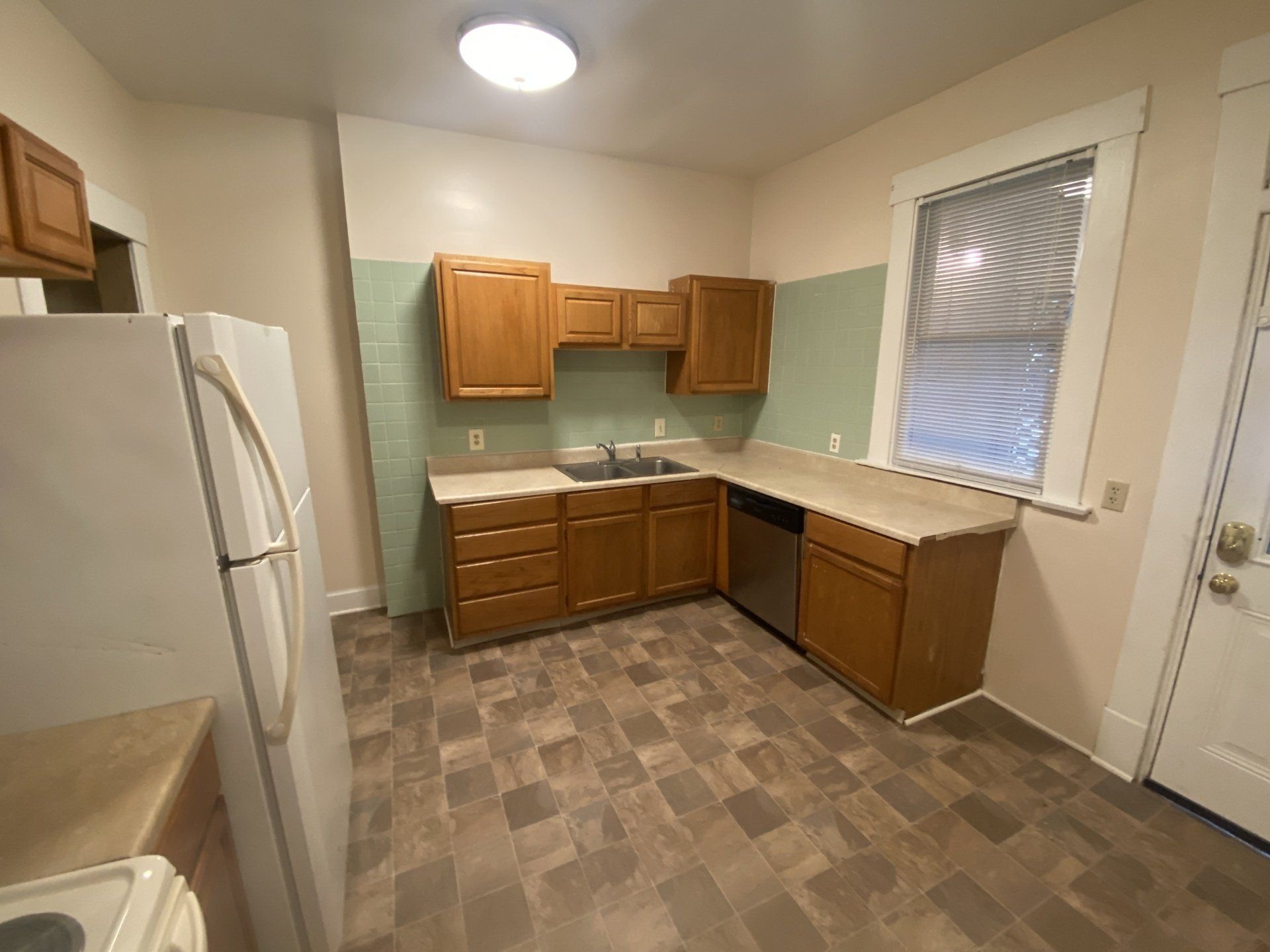 2272 N. High St.-  Kitchen 02