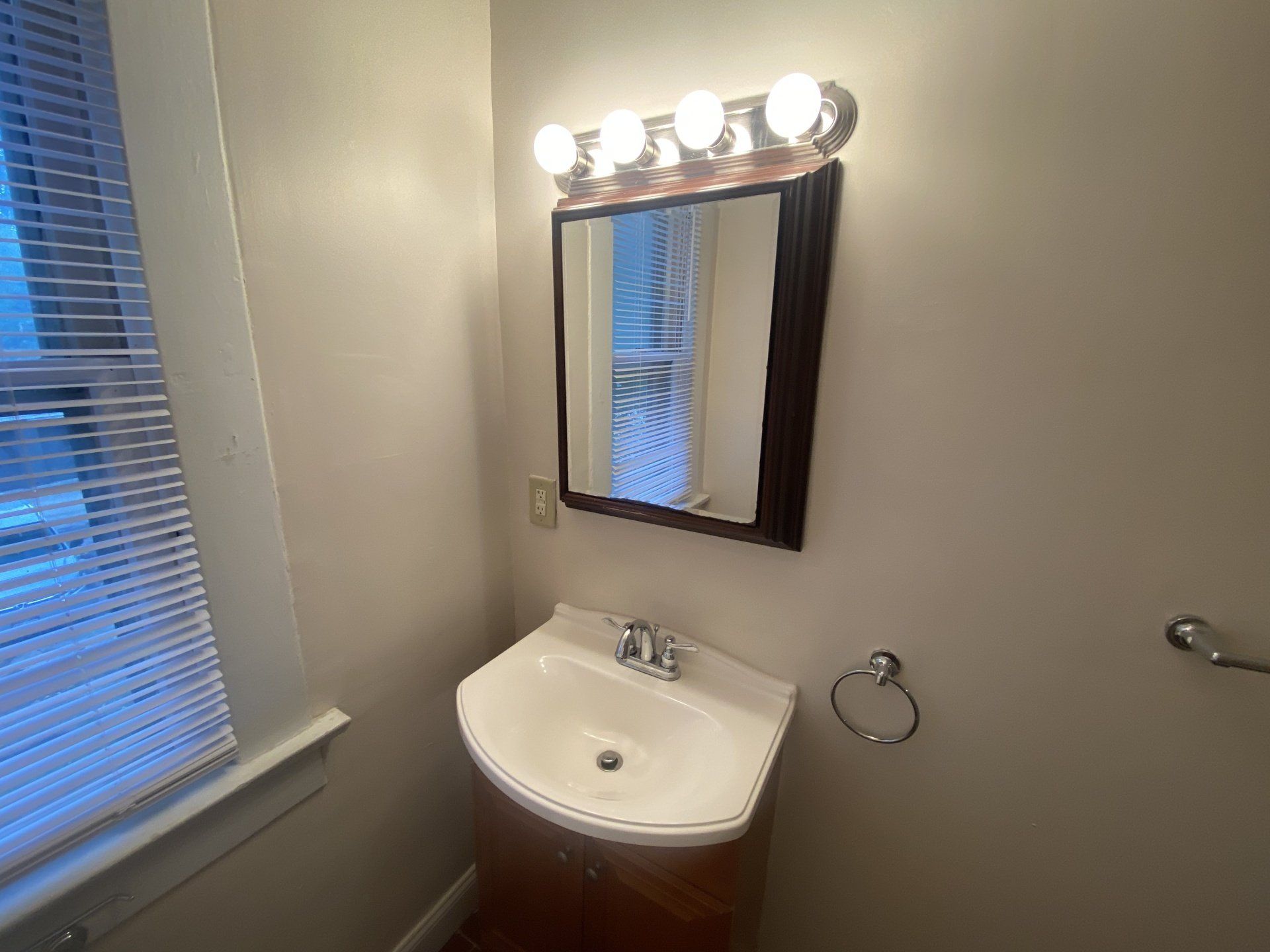 2272 N. High St.- Bathroom 01