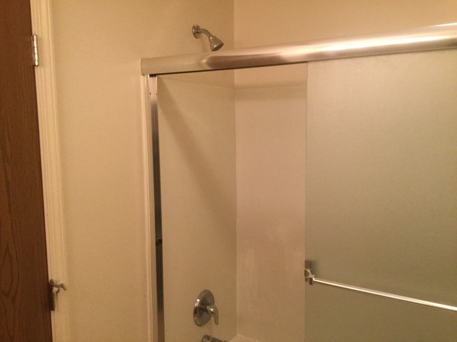 2461-2483 Wall St. - Bathroom 03