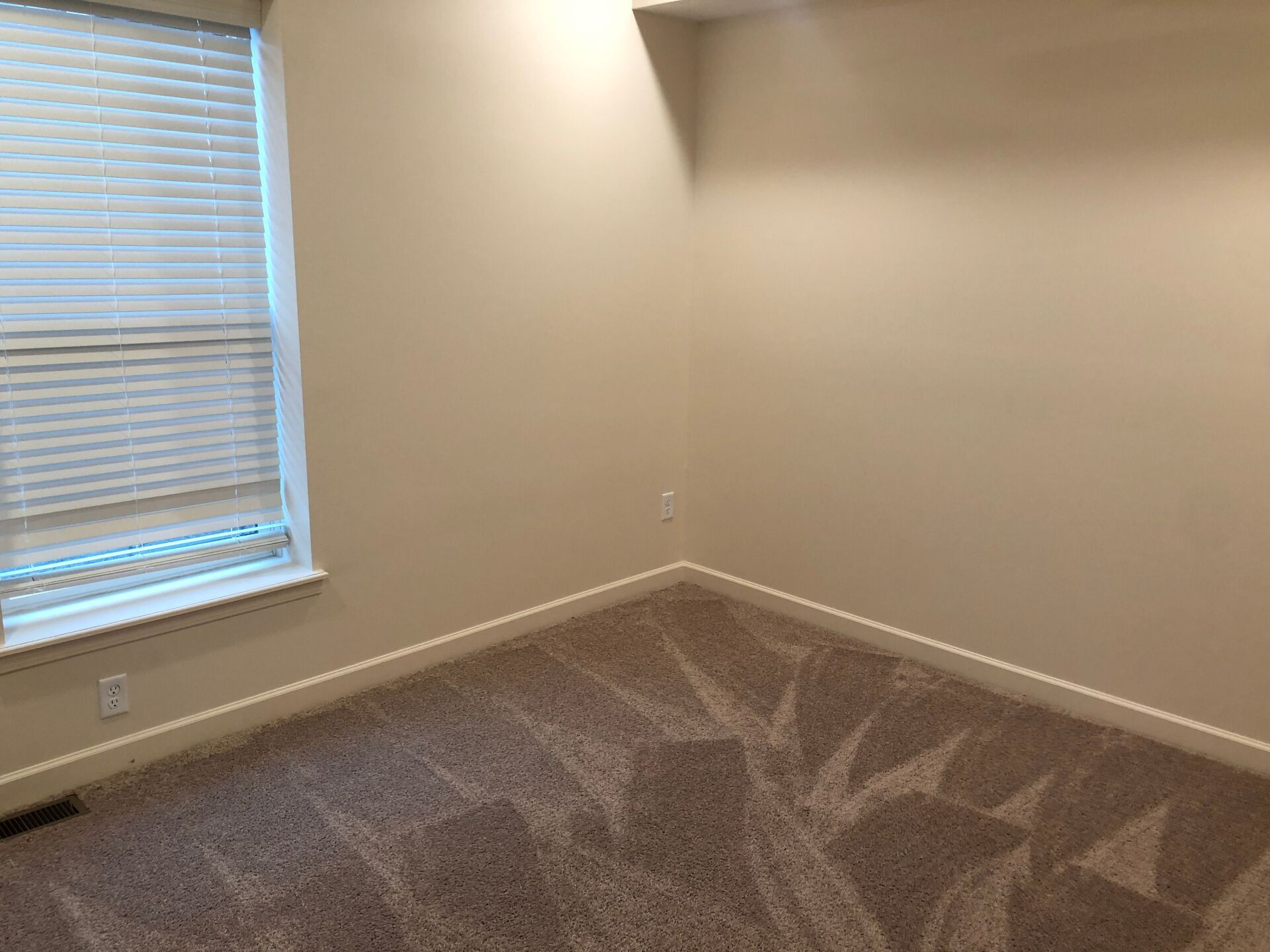 30 E. 13th Ave interior 9