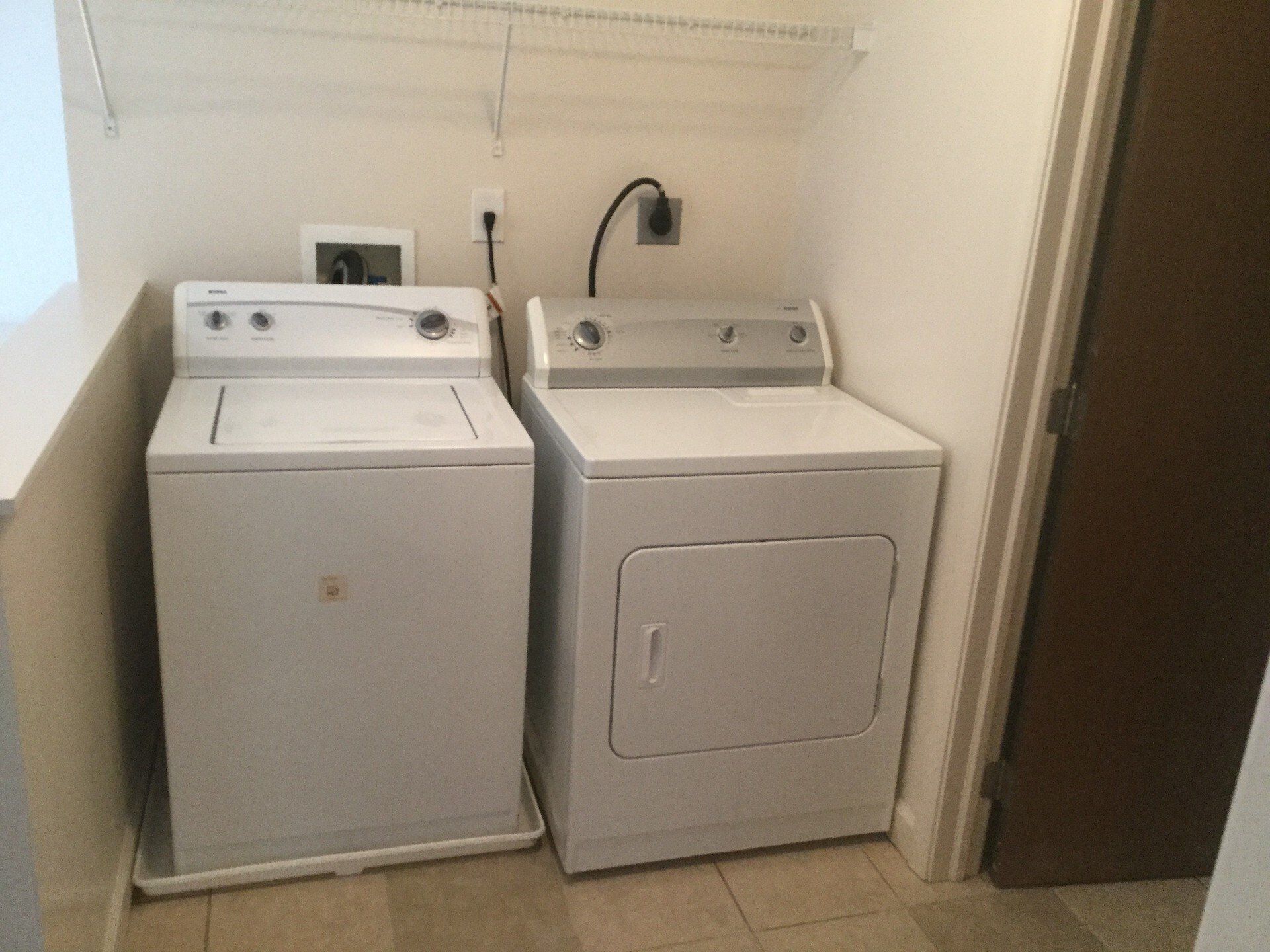2461-2483 Wall St. - In Unit Laundry