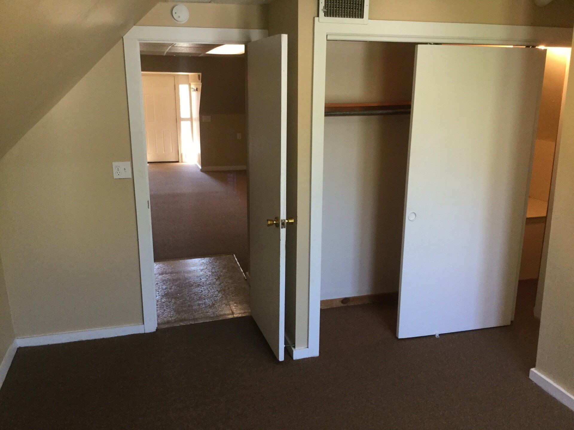 55 W. Oakland Ave. Apt. 2 bedroom 2