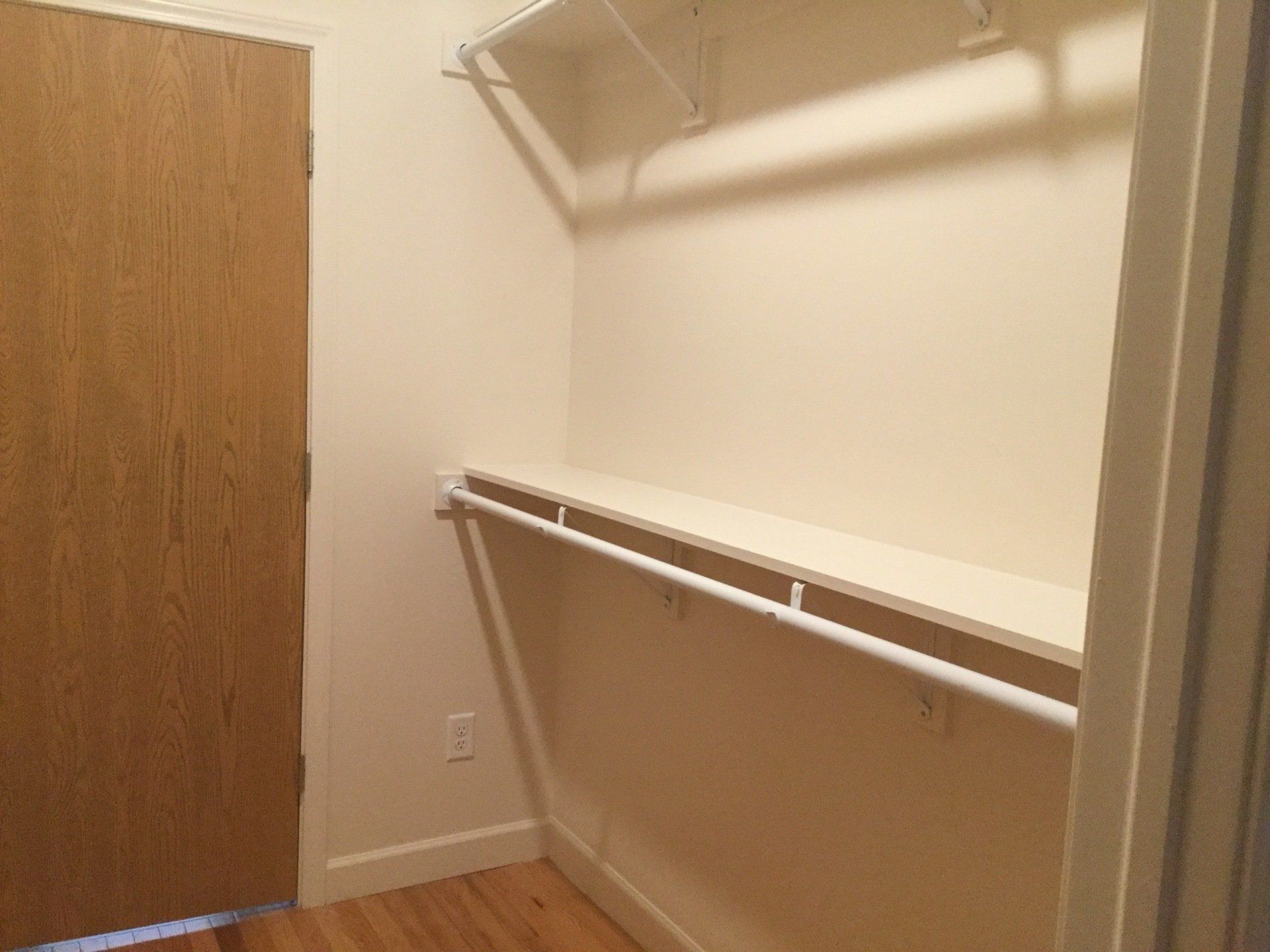 1509-1513 N. High St interior