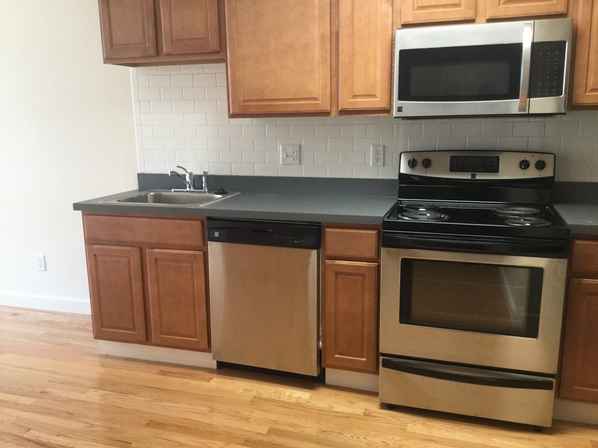 1509-1513 N. High St interior 3