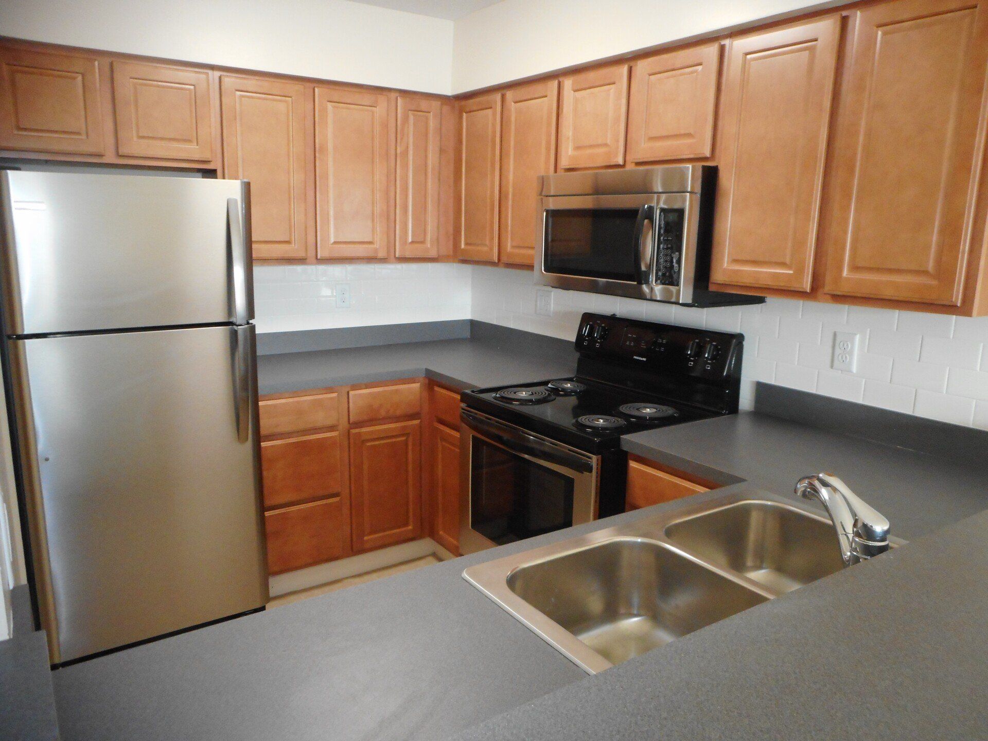 130 W. Maynard -  Kitchen Apt 3E