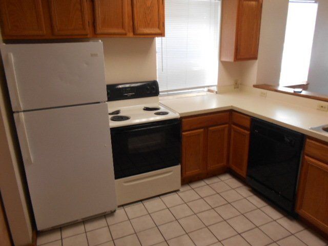 50 W. 10 Ave -  Kitchen 02- Apt 03
