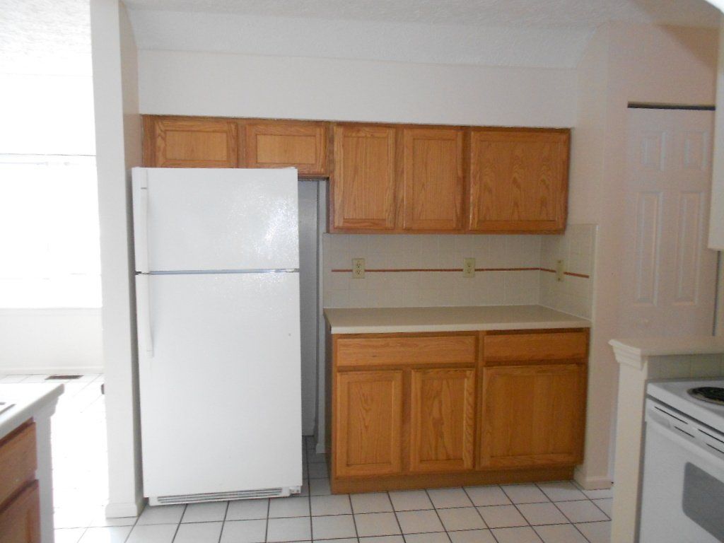 121 E. 15th Ave. Apt. D- Kitchen 03
