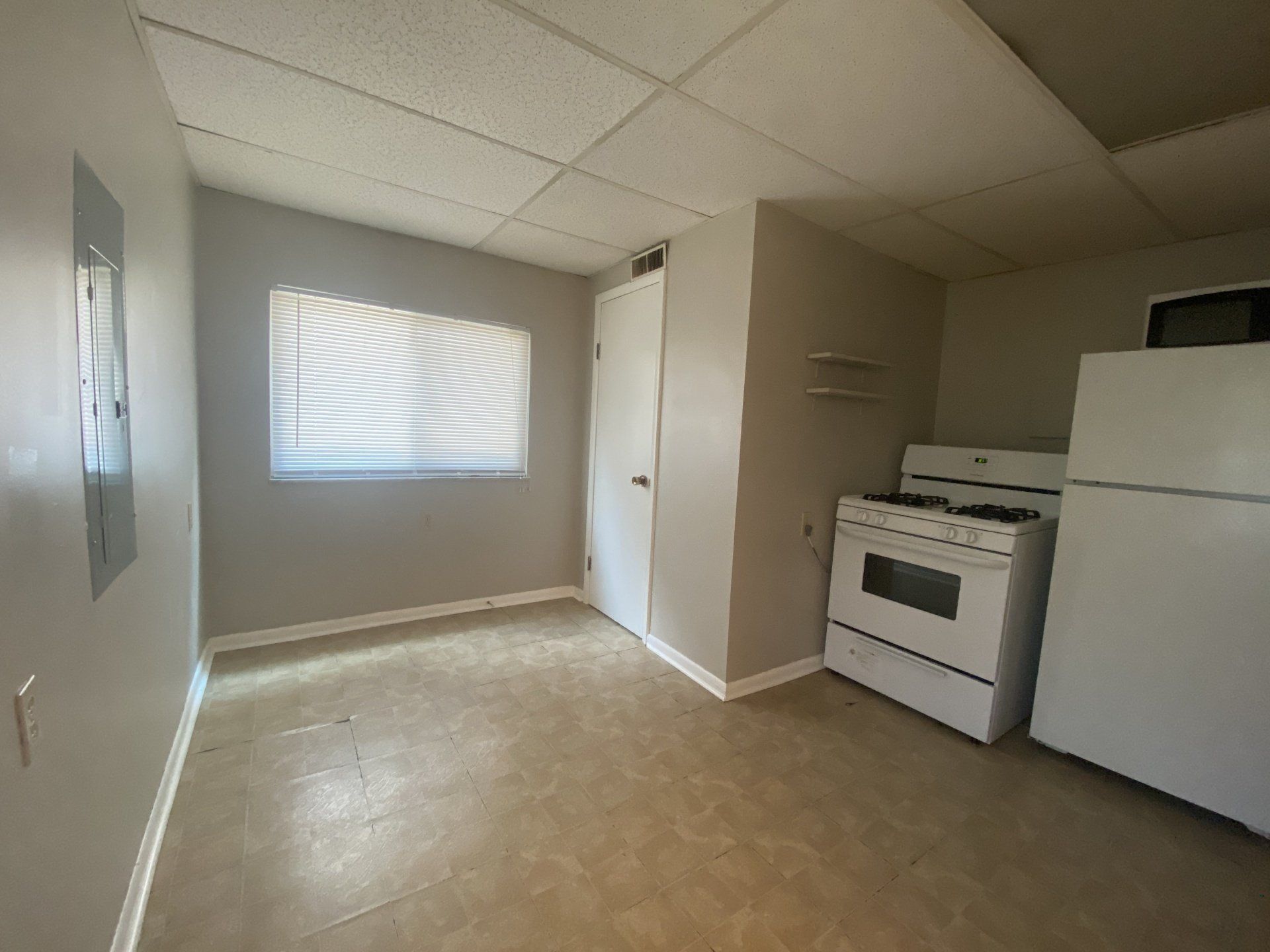 34 W. Northwood Ave. living space 1