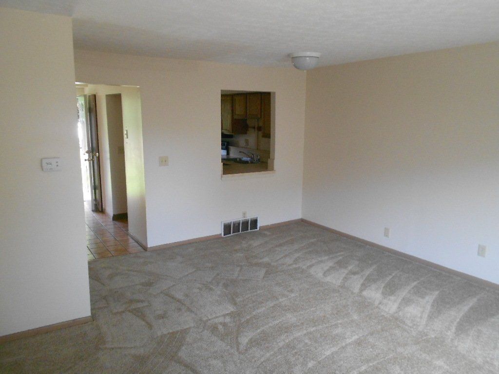 140 W. Maynard - Living Room