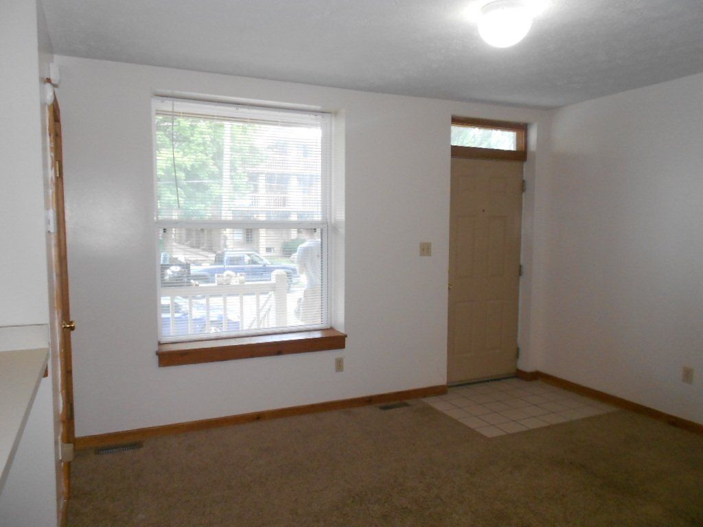 61 Chittenden Ave. Apt. A living room 1