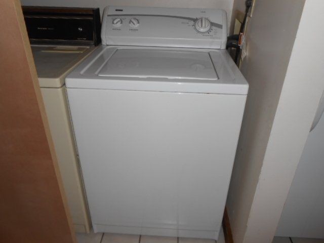 50 W. 10 Ave - Laundry Apt 03
