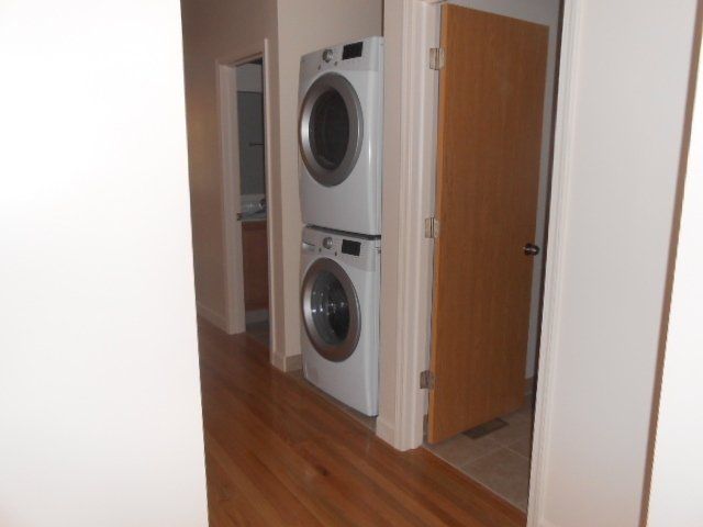 105 E. Lane Ave laundry