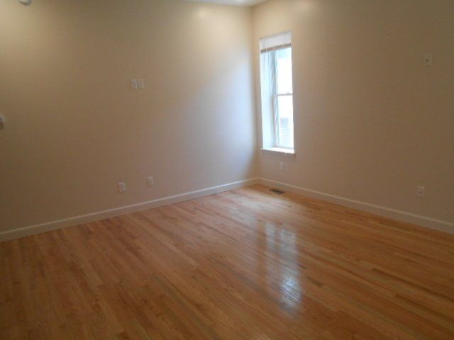 105 E. Lane Ave interior 2