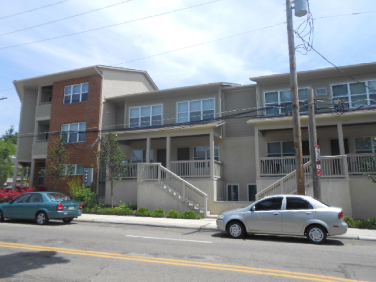 2492-2498 Neil Ave. - Exterior