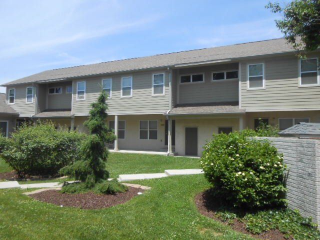 2471-2473 N. Wall St.