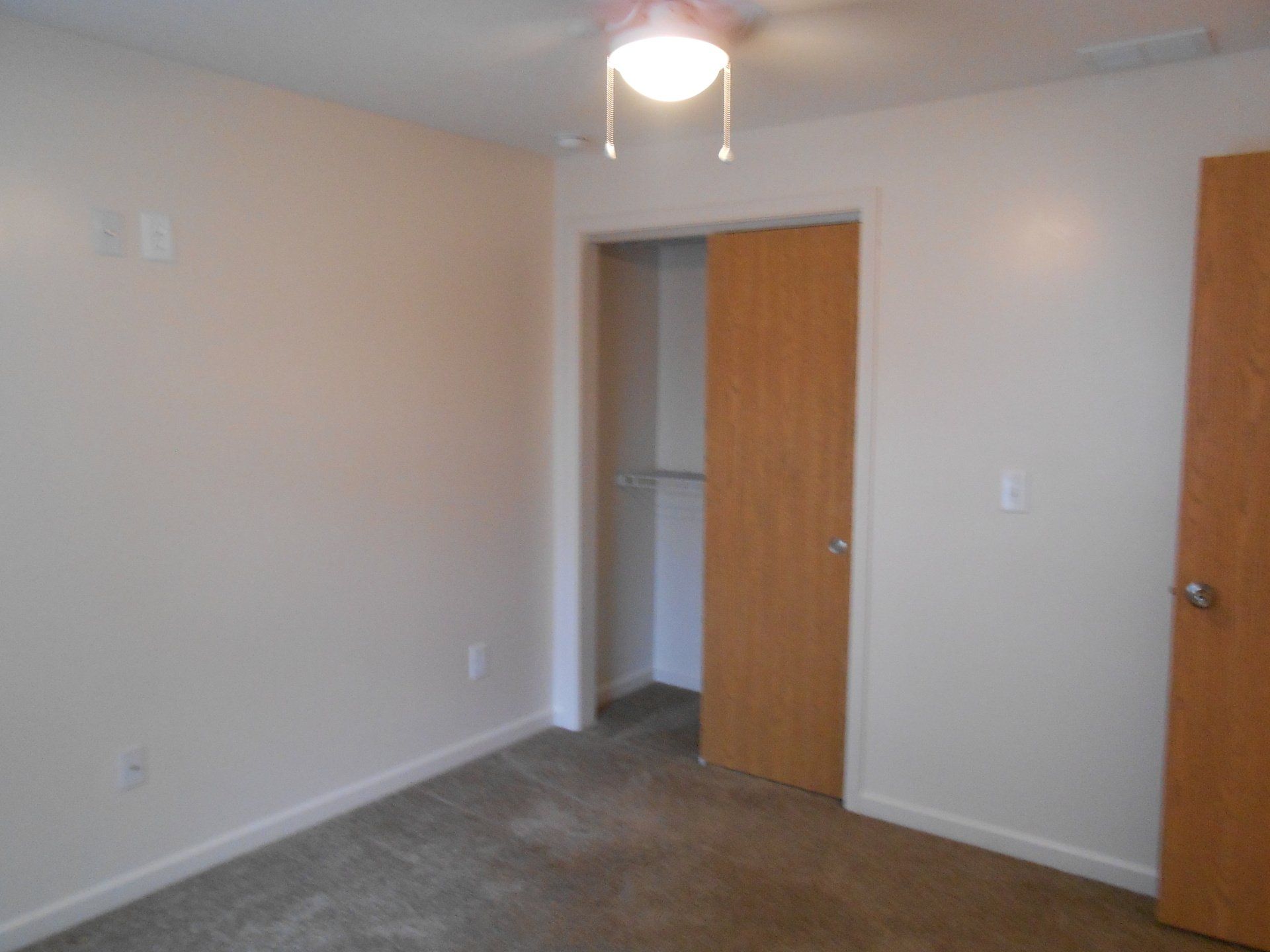 29-31-e-patterson-ave- Bedroom with Closet