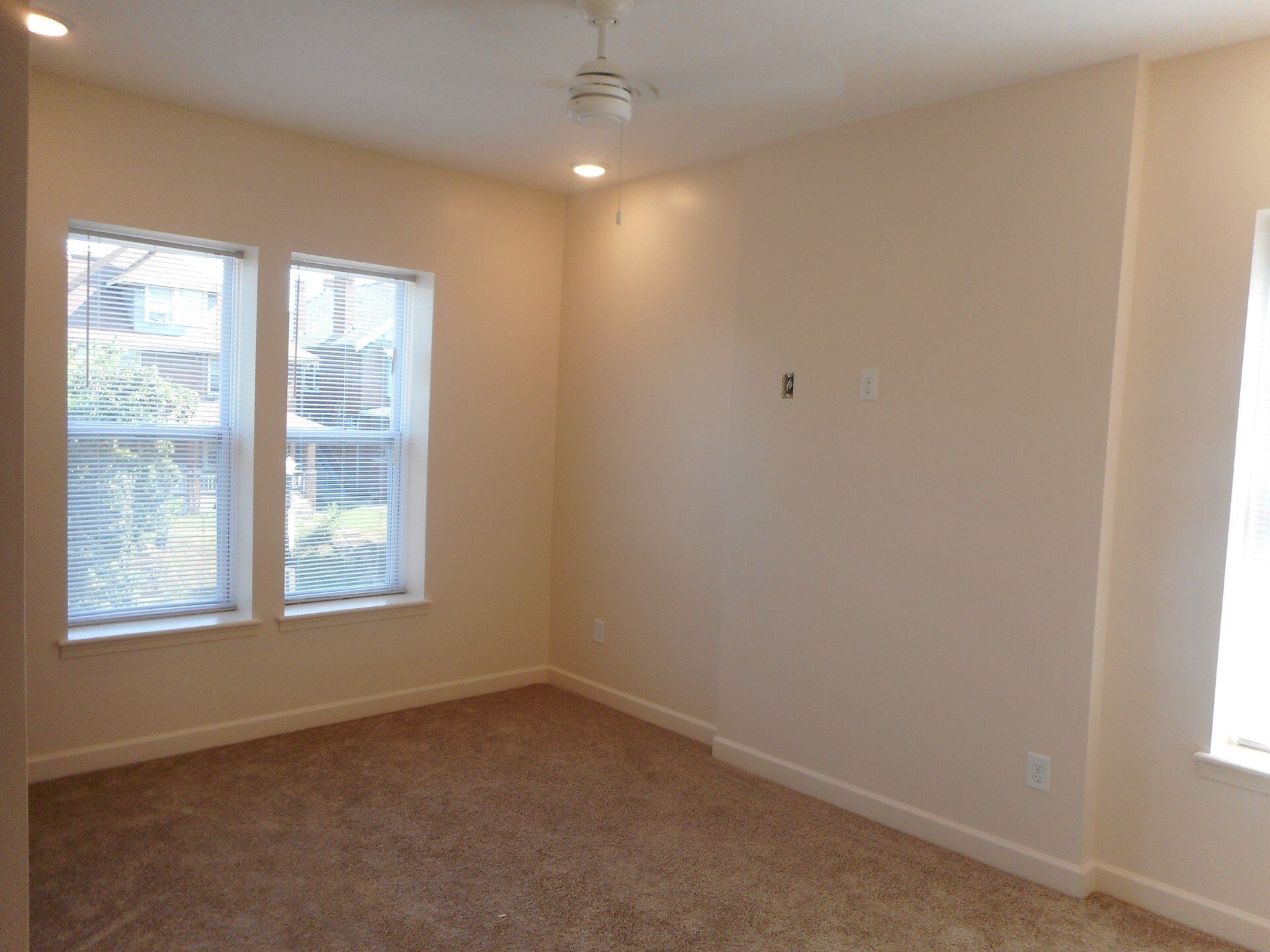 165 E. 13th Ave. Apt. B- Bedroom 02