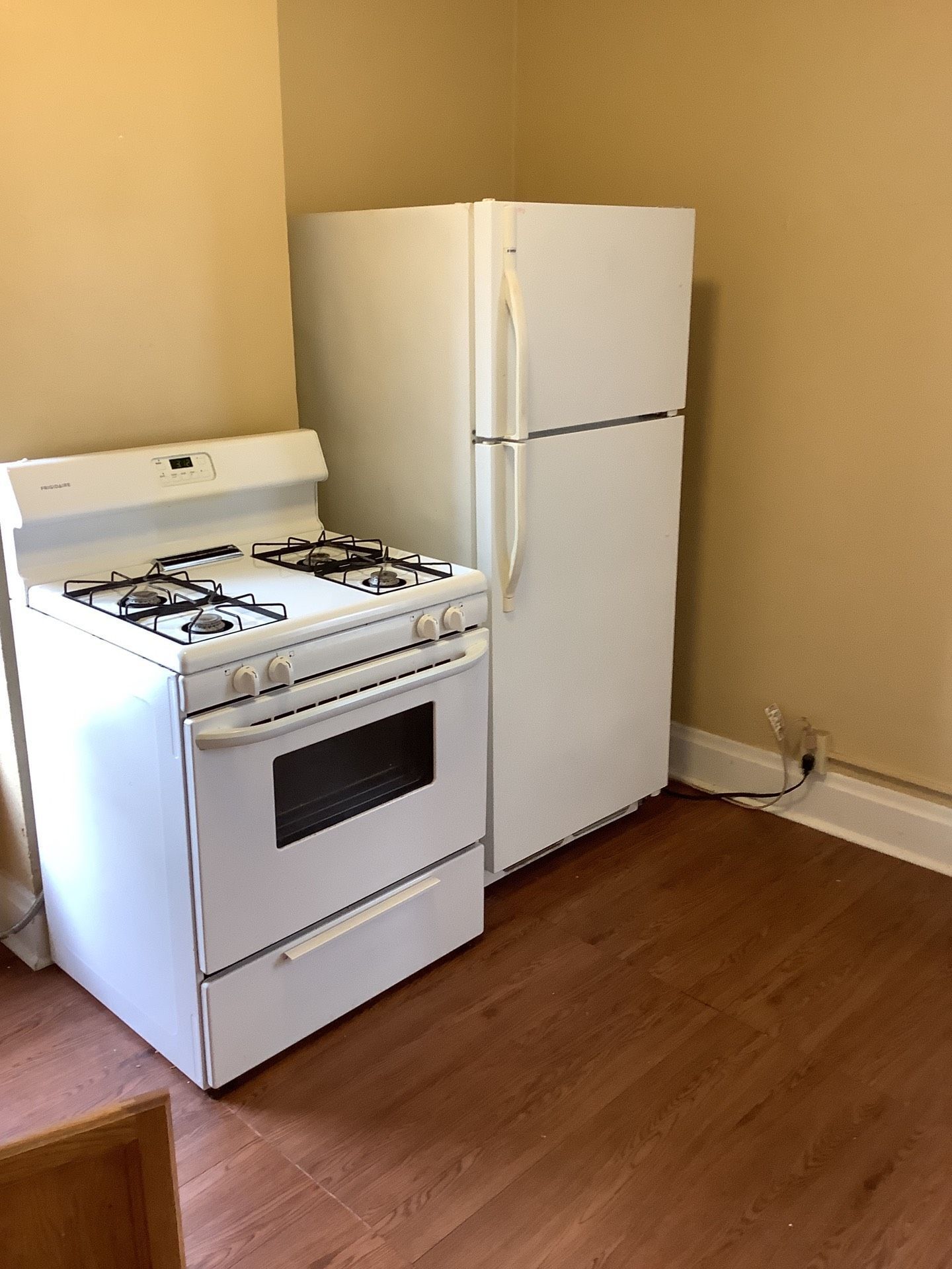 24-26 W. Oakland Ave interior 2