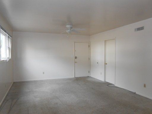 1596 Highland living room 2