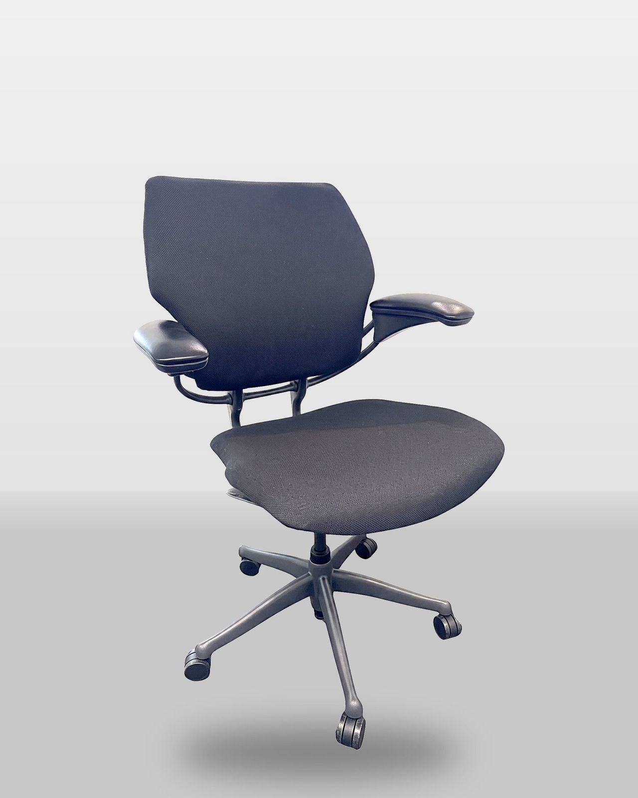 The same Humanscale Freedom low back after refurbishment