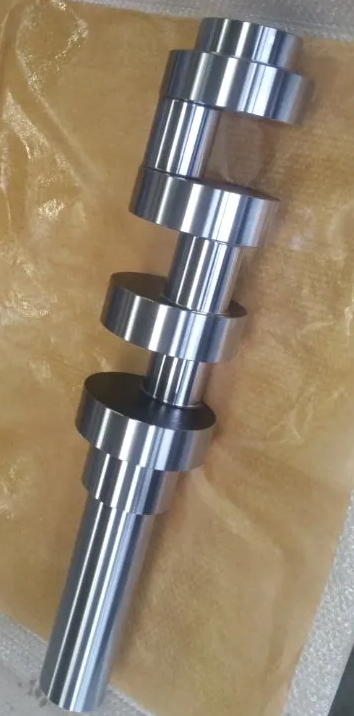 albero meccanico in acciaio