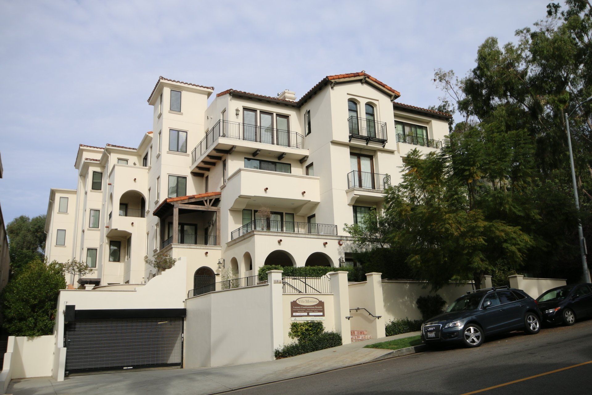 Villa Montana Apartments