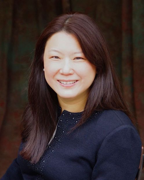 Yun Tong Headshot