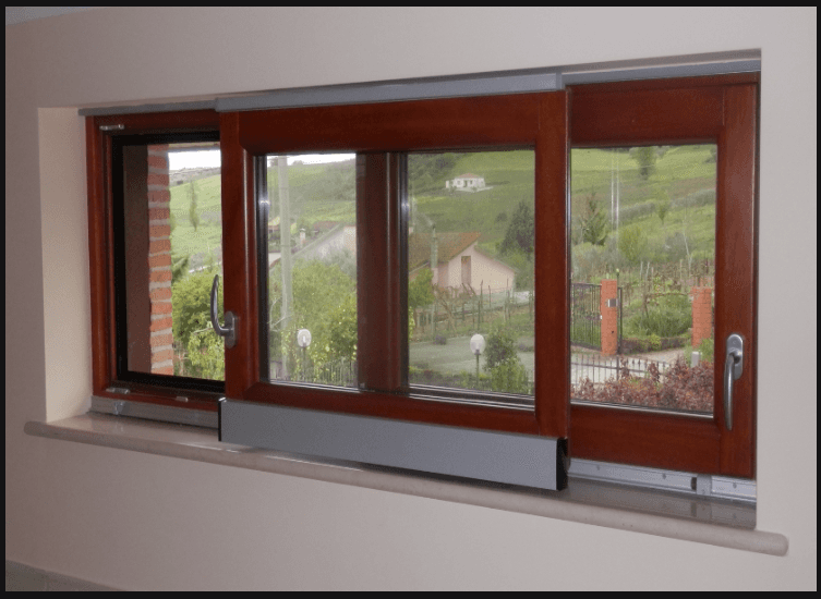 Finestre in legno-alluminio con vista sul verde