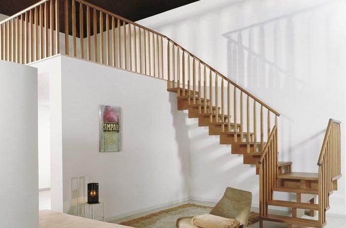 Scala da interni in legno