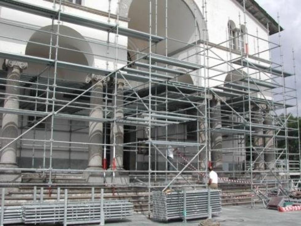 Ponteggi per ristrutturazioni