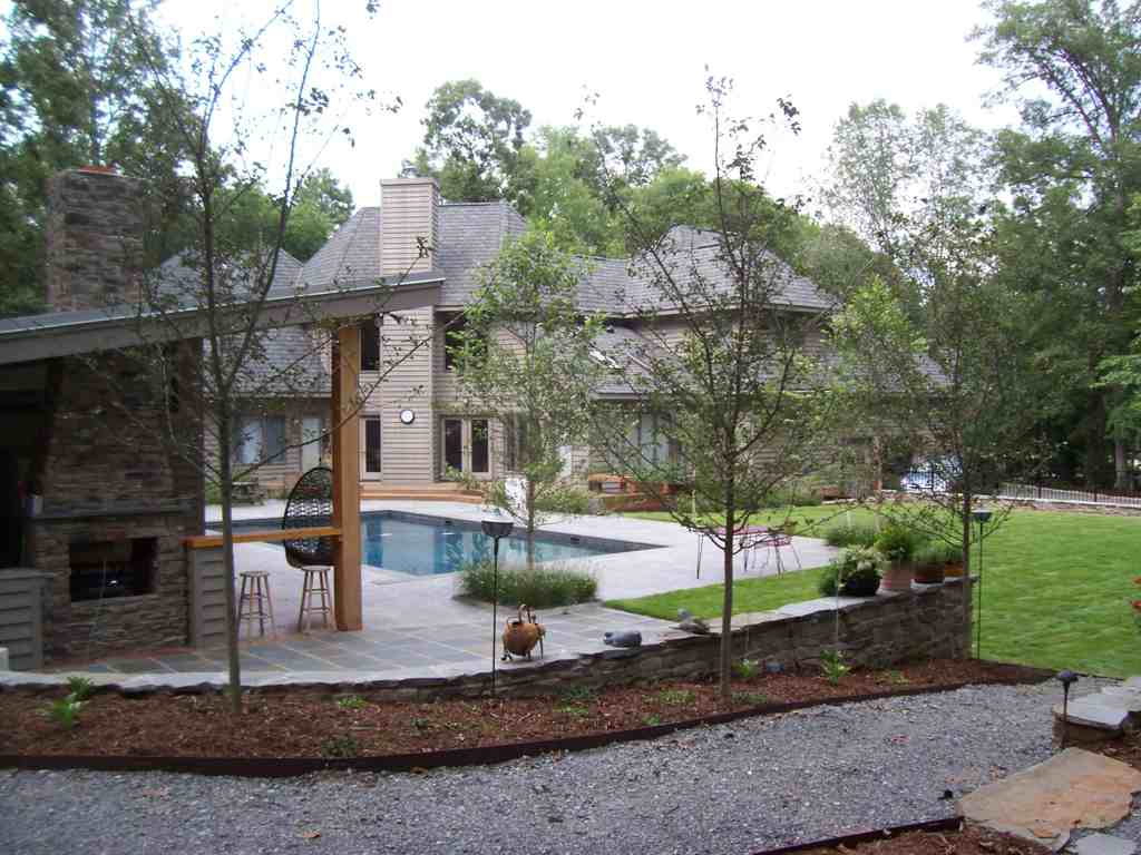 Firepit — Elegant House With Swimming Pool in Shacklefords, VA
