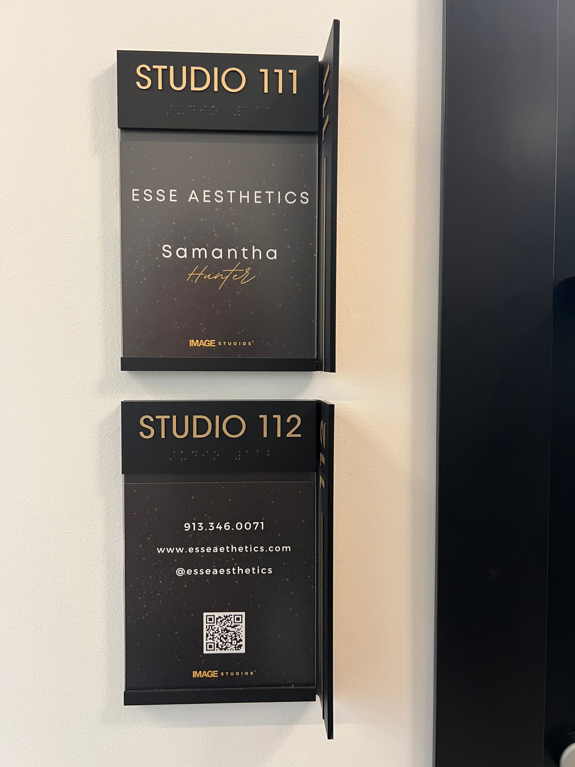 Signage at Esse Aesthetics