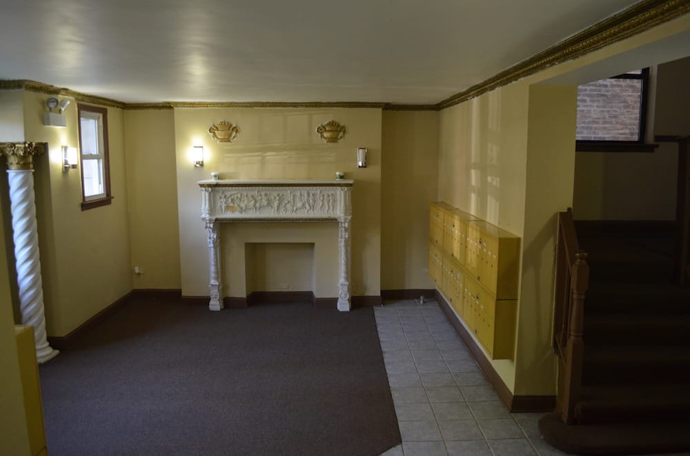 4735 N. Beacon St. Interior