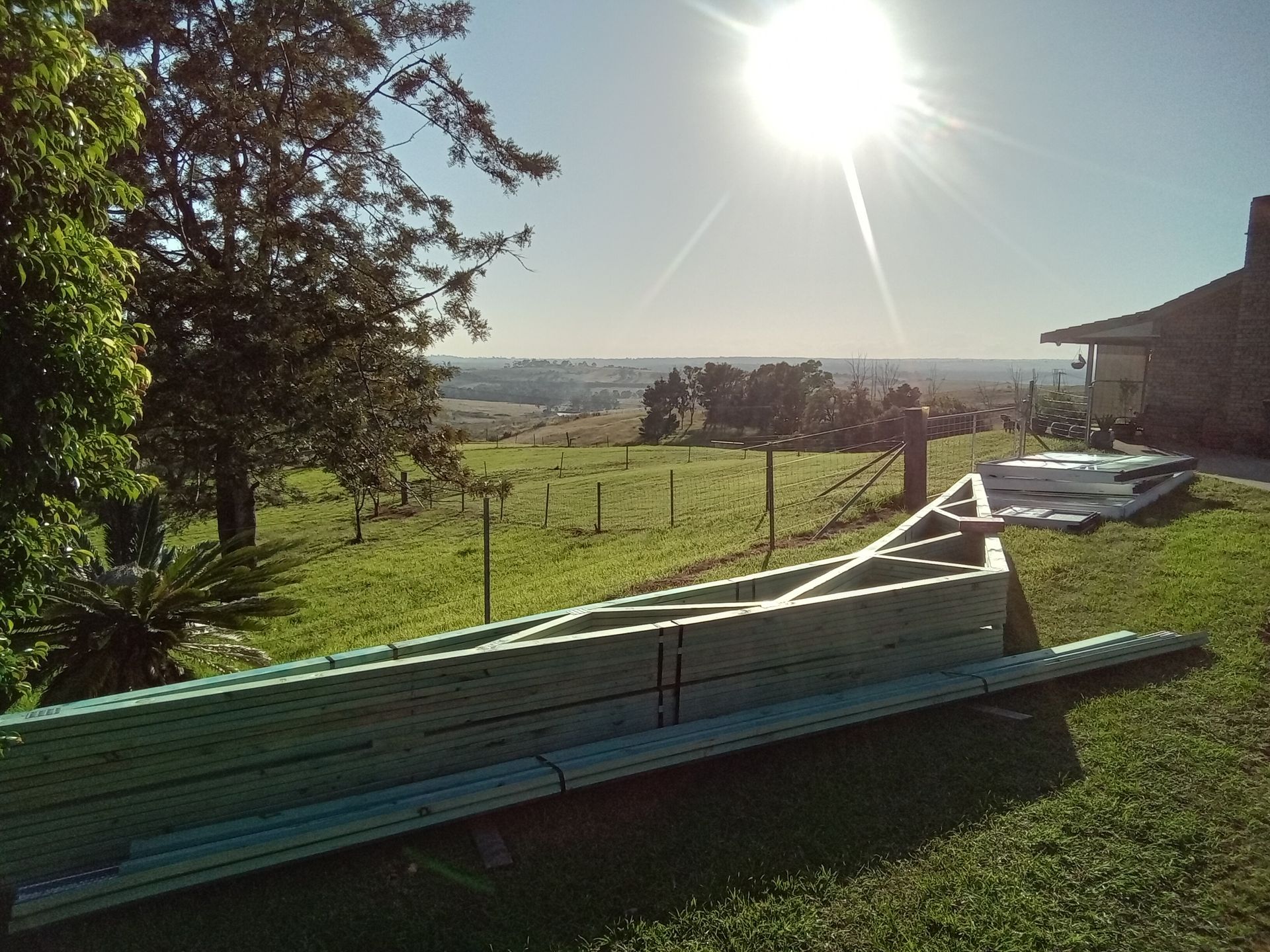 Prefabricated roof trusses delivered to acreage home site in Douglas Park