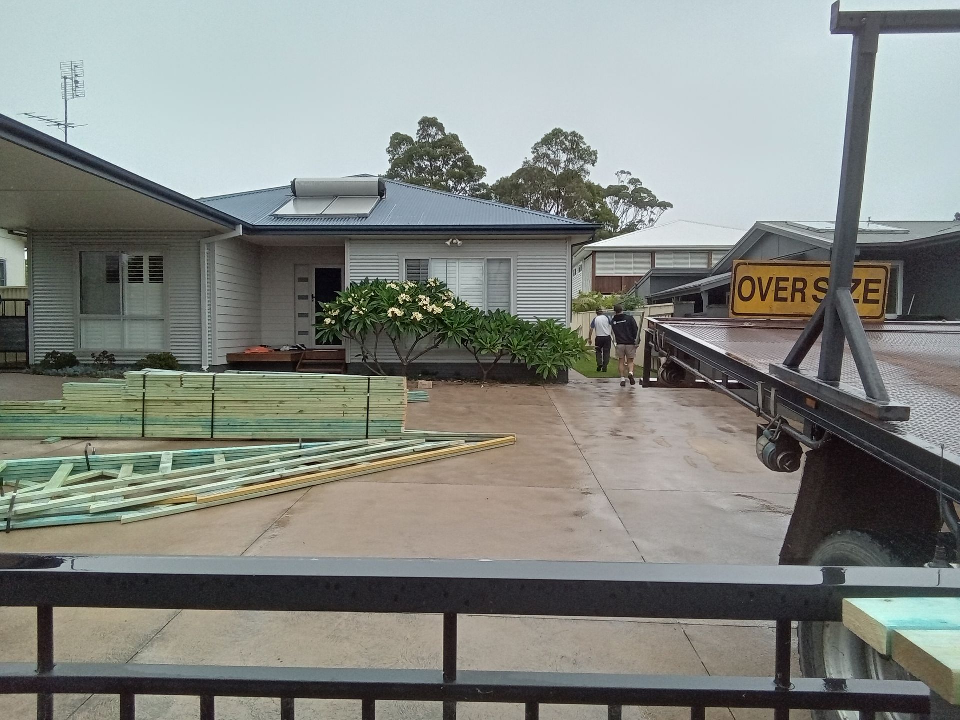 Timber roof trusses delivered to Sydney residential build site