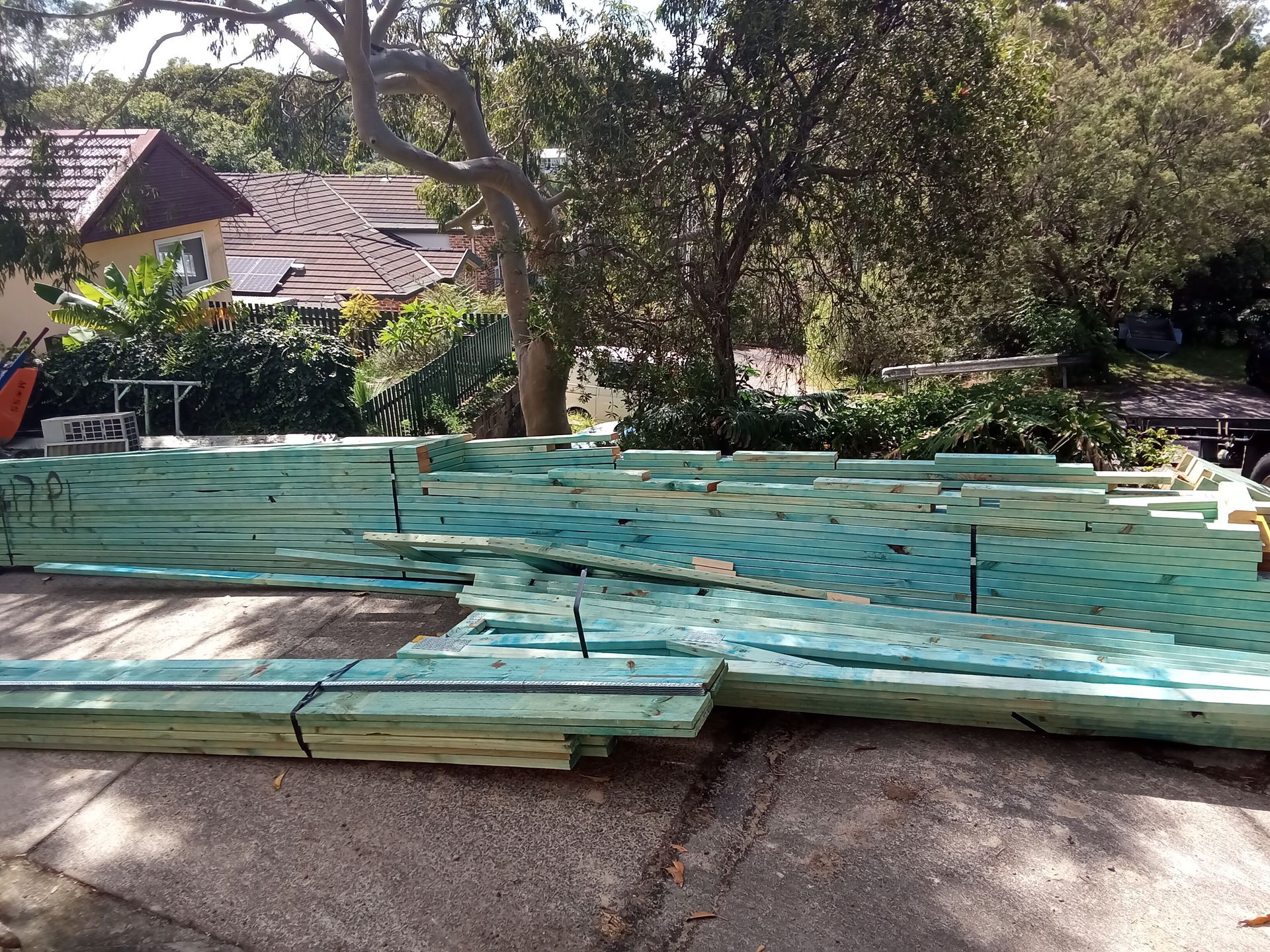 Timber roof trusses delivered to Jannali in the Sutherland Shire