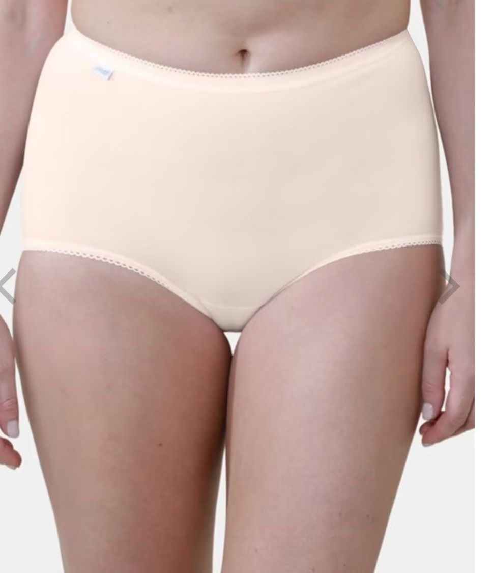 Triumph 10054778 Sloggi Maxi — Shona's Lingerie in Hermit Park, QLD